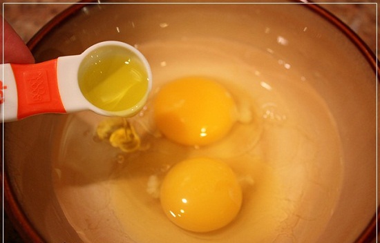 egg and oil mixture